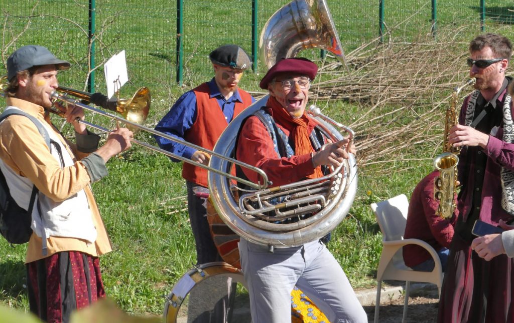 ebron brass fanfare dansante opus news